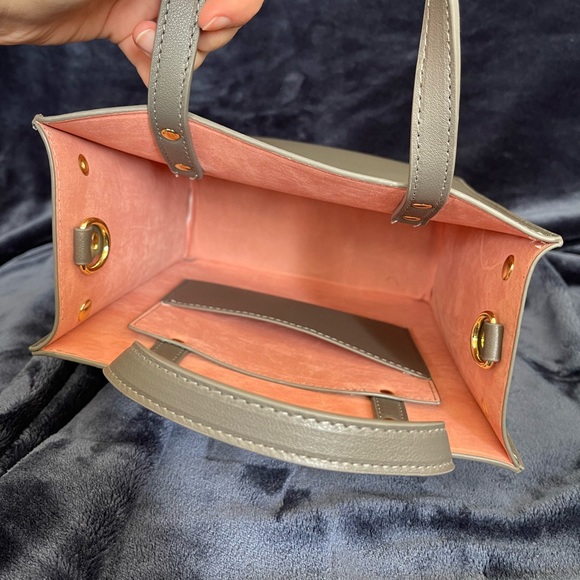 Brand new grey leather bag - Picture 4 of 10